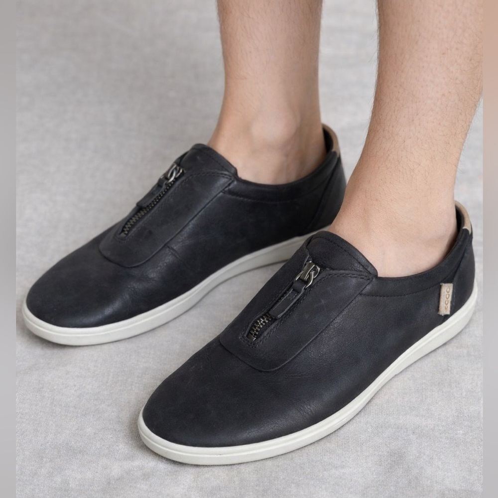 Ecco Black Leather Zip Sneakers